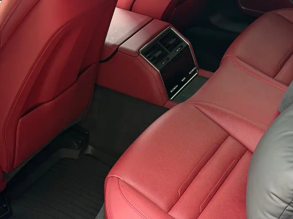 Porsche Panamera Hybrid — миниатюра 7