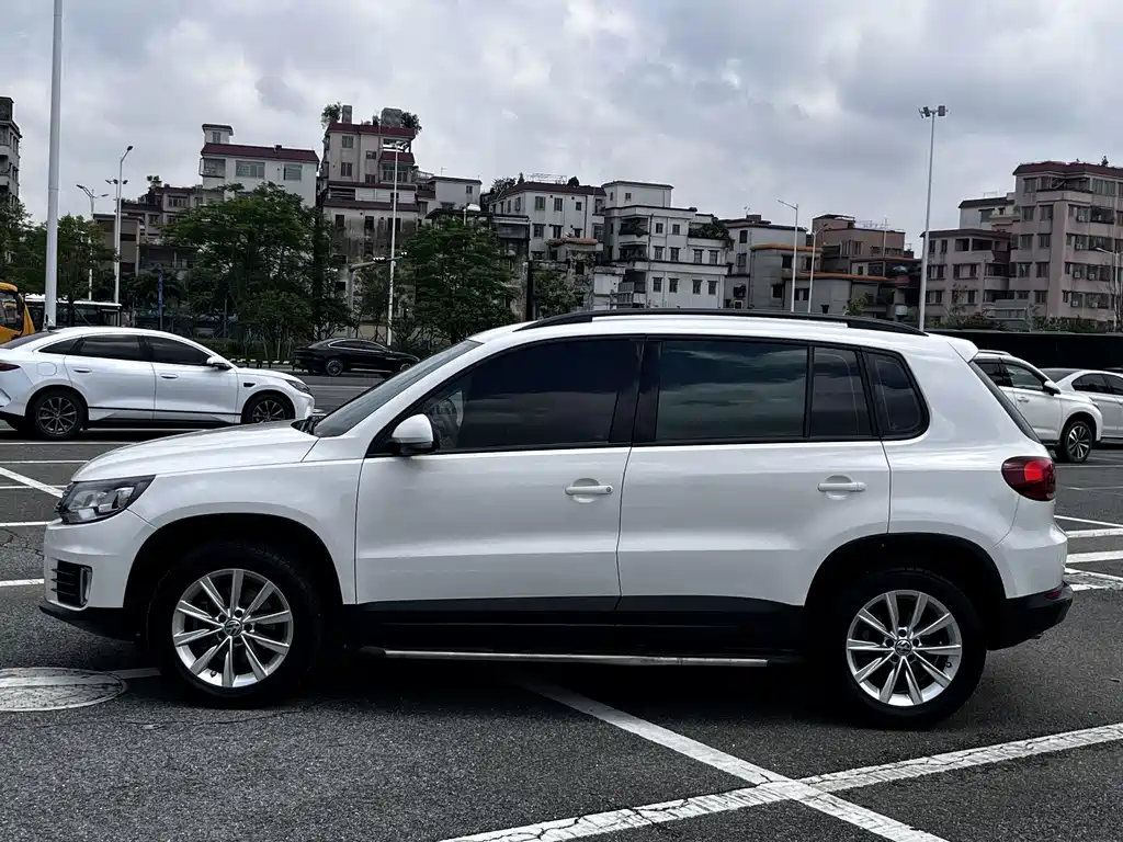 Volkswagen Tiguan — миниатюра 7