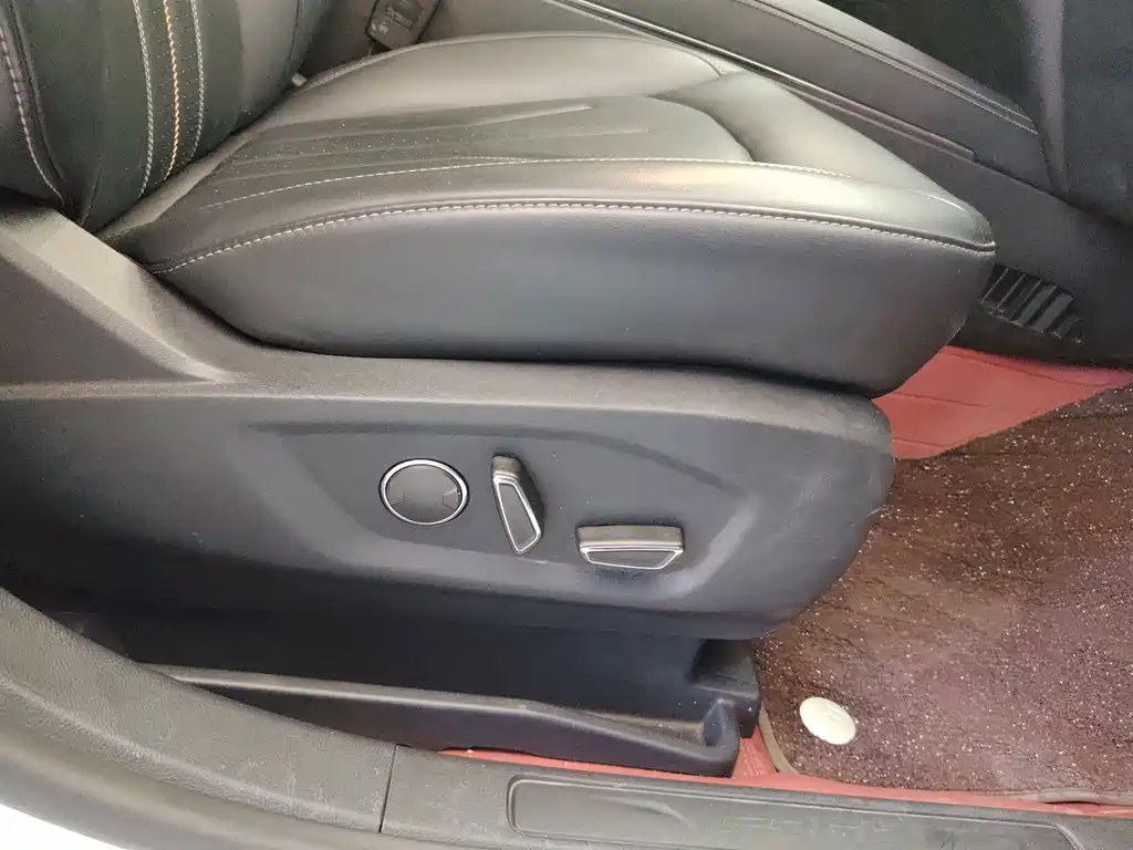 Ford Edge — миниатюра 10
