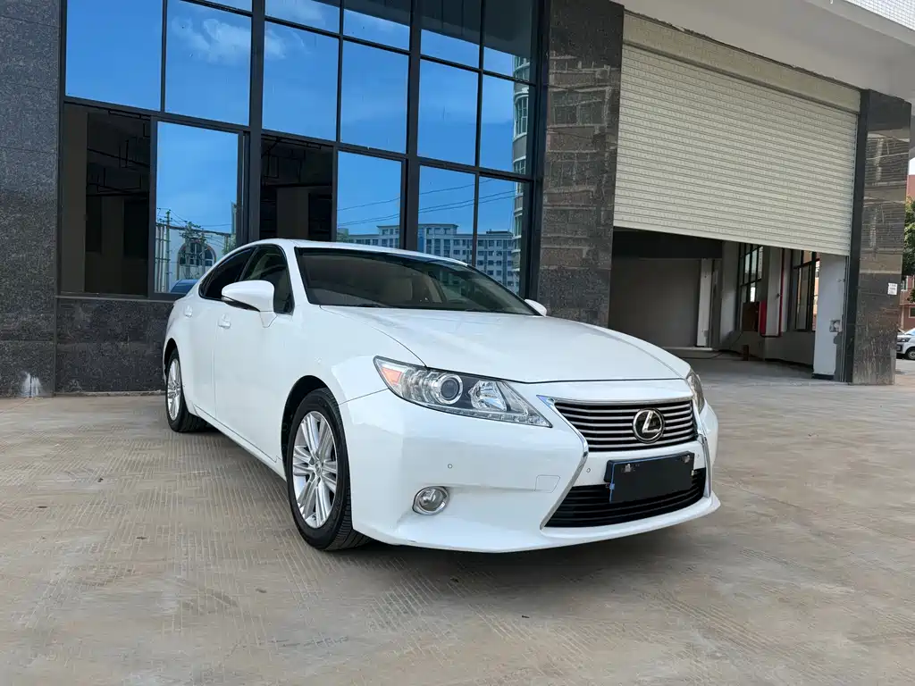 Lexus ES — миниатюра 3