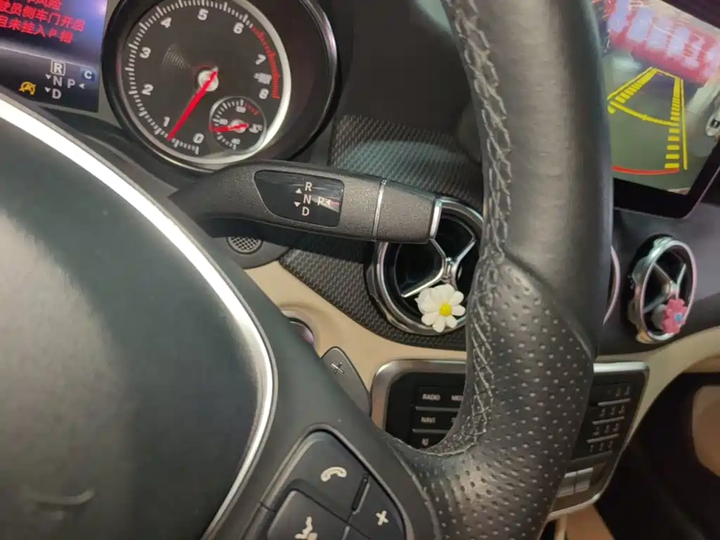 Mercedes-Benz GLA — миниатюра 14
