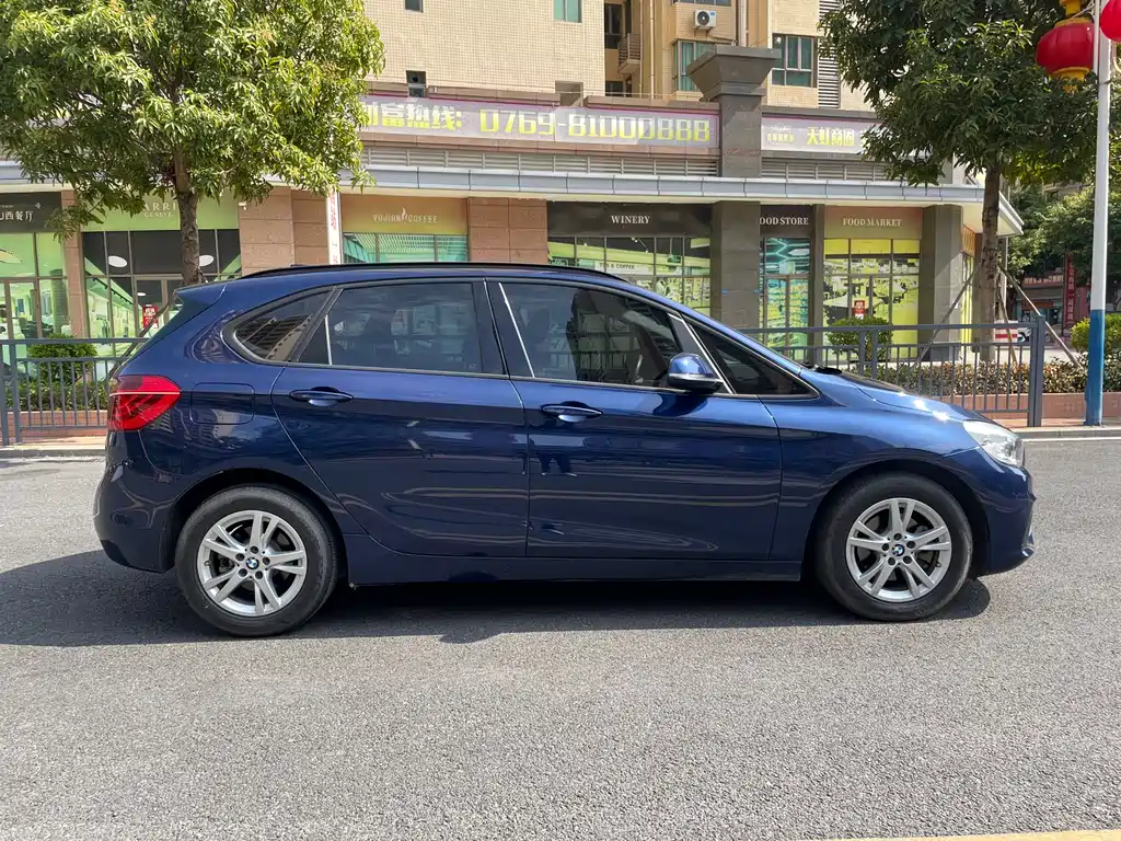 BMW 2 SERIES STATION WAGON
