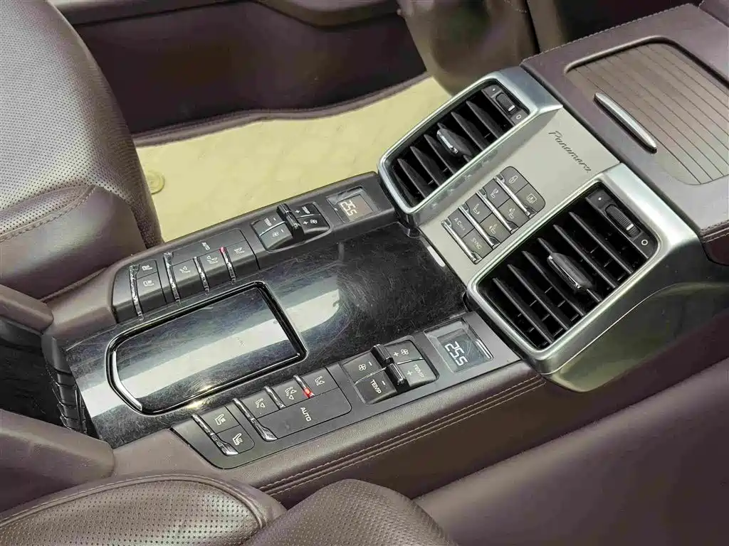 Porsche Panamera — миниатюра 11