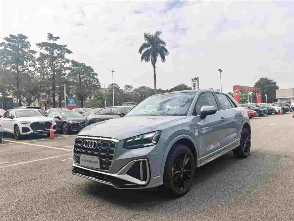 Audi Q2L 2024