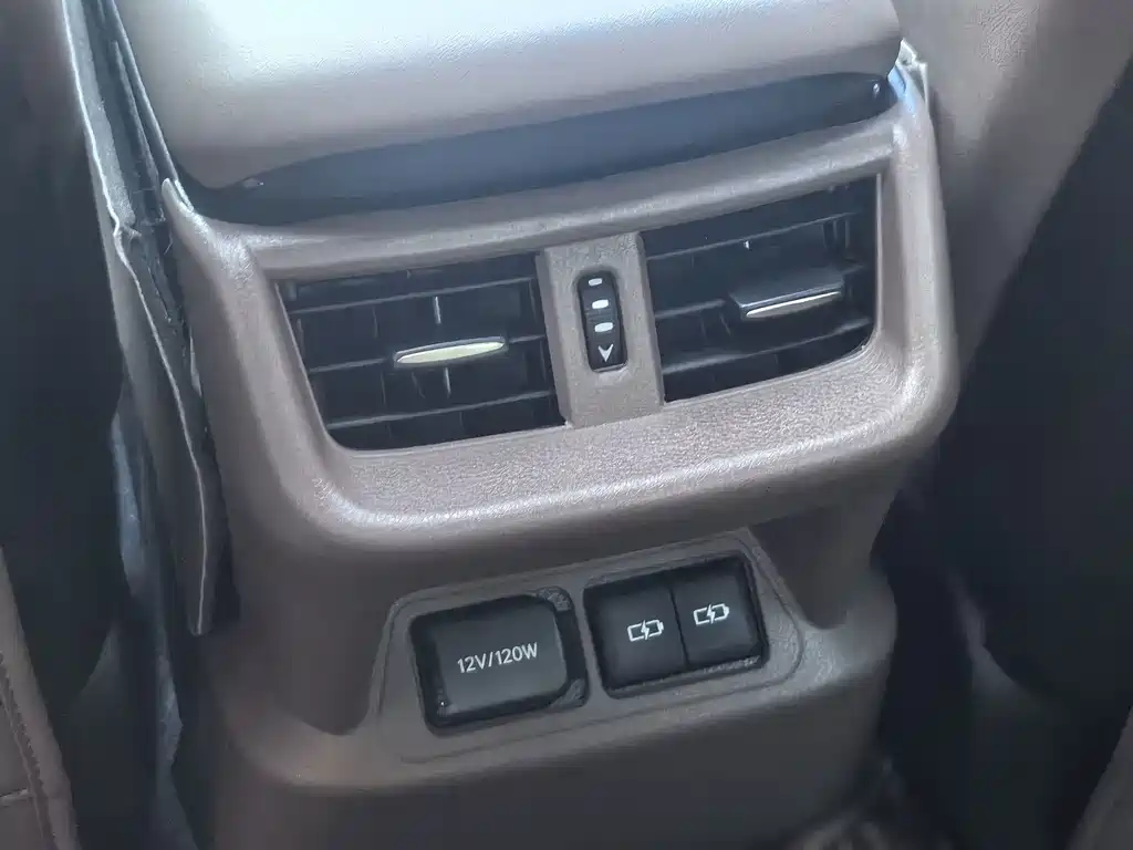 Lexus ES — миниатюра 11
