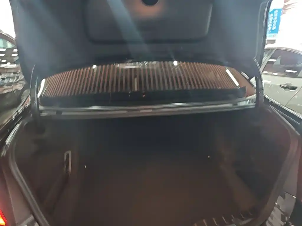 BMW 5 Series — миниатюра 19