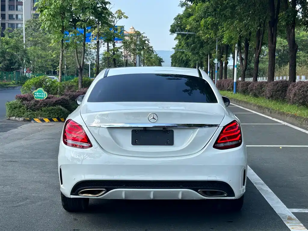 Mercedes-Benz C-Class — миниатюра 7