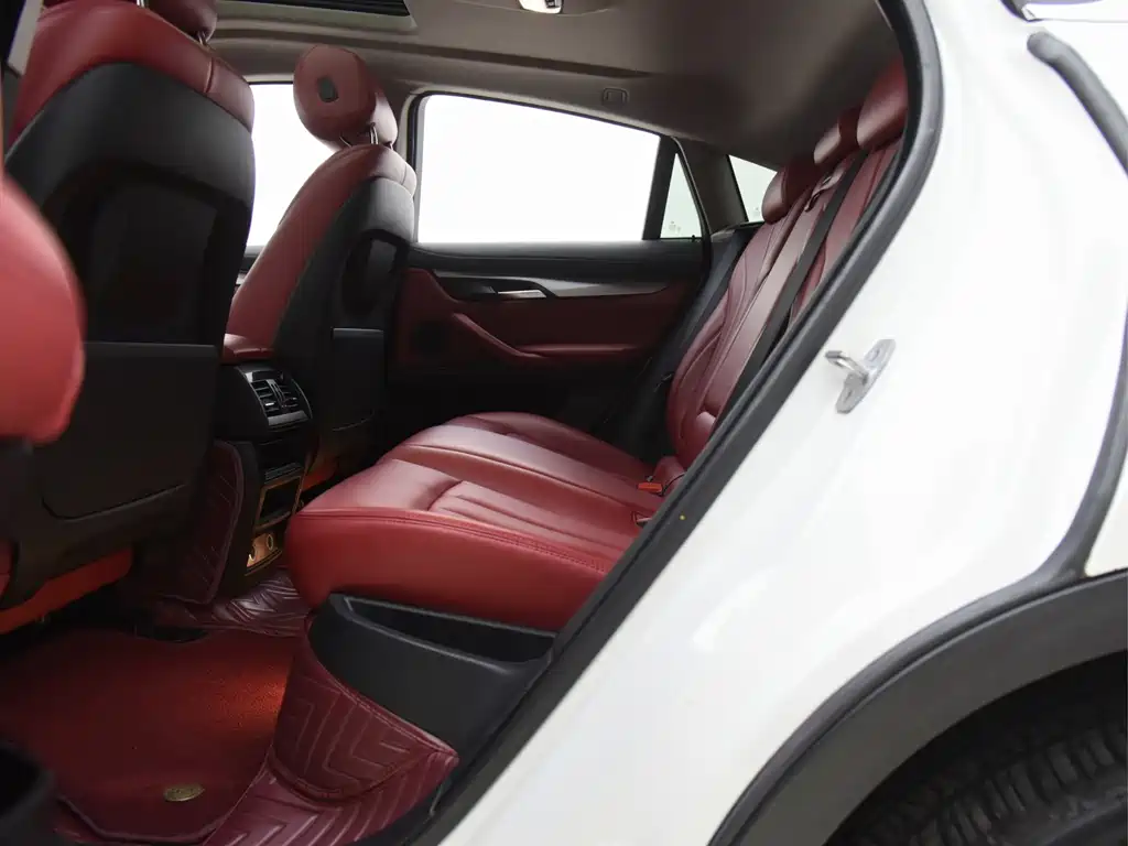 BMW X6 — миниатюра 14