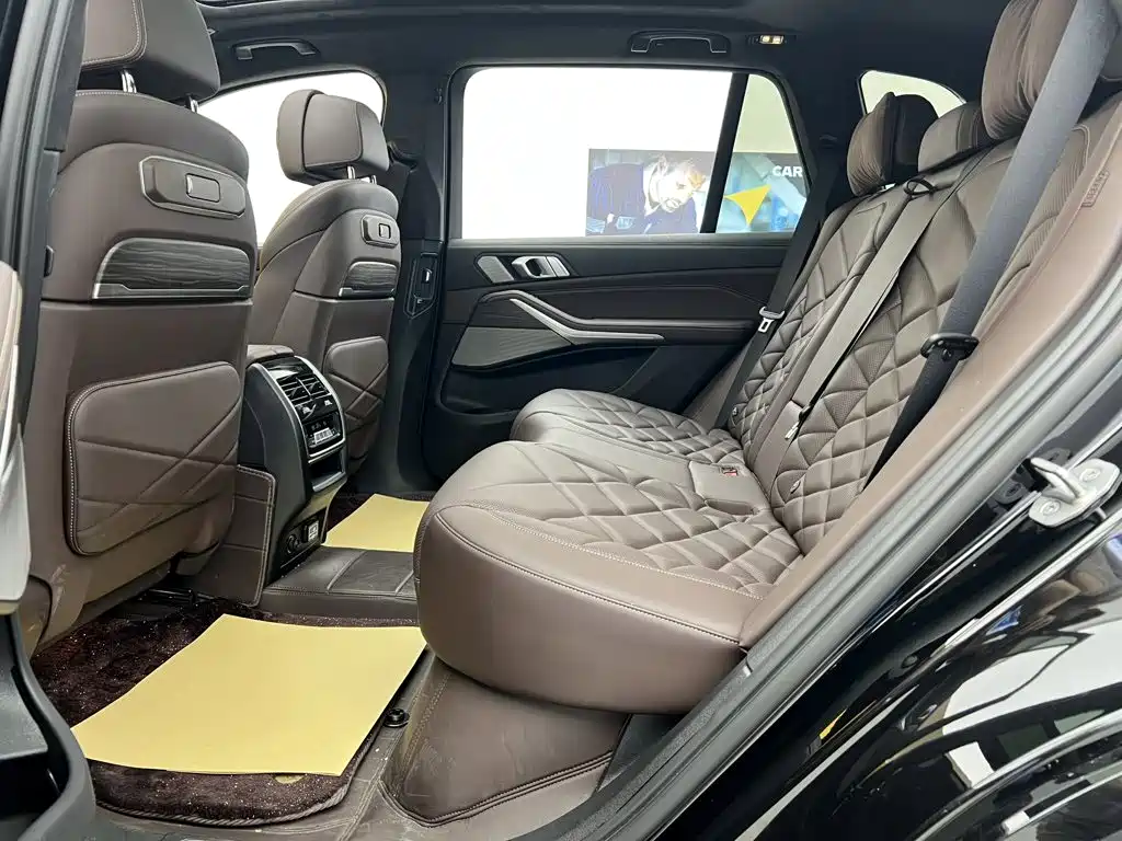 BMW X5 — миниатюра 24