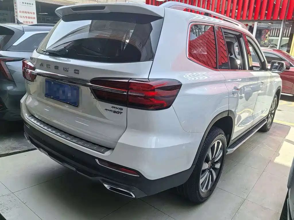 Roewe RX8 — миниатюра 13