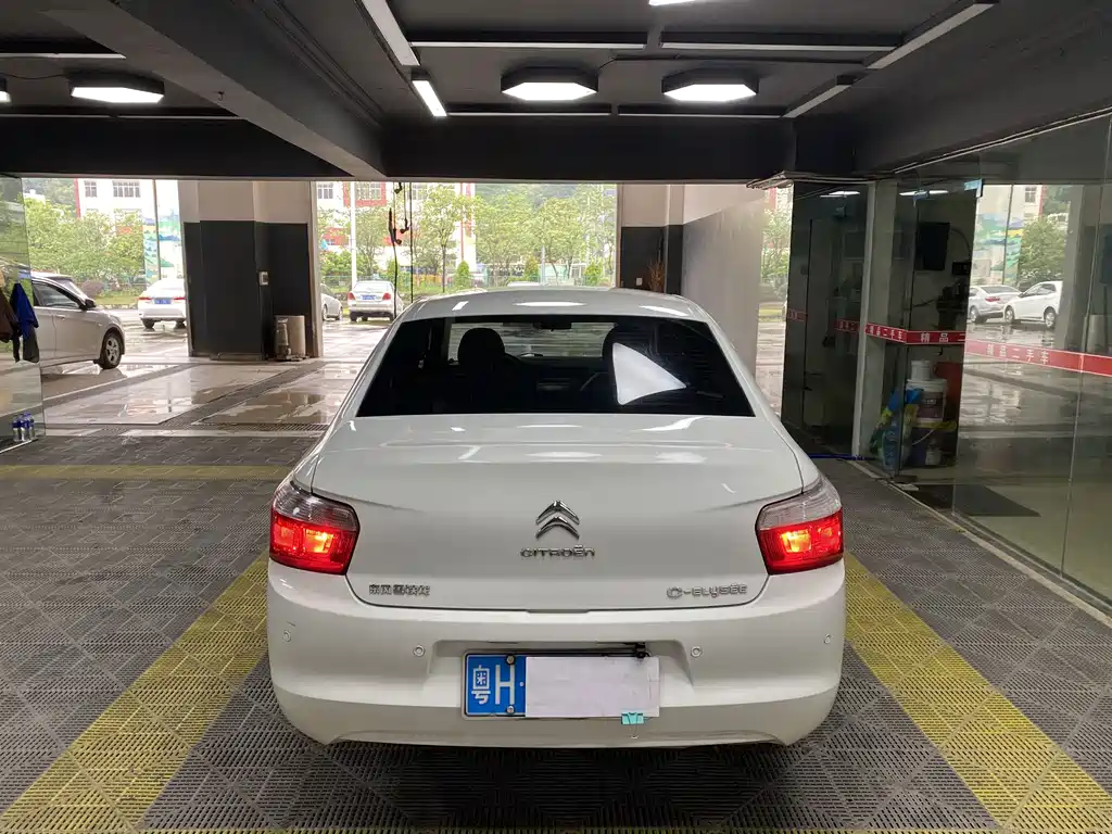 Citroen Elysee — миниатюра 3