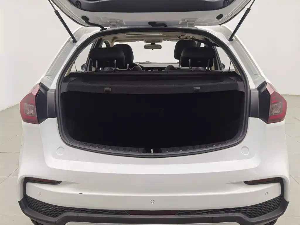 Geely Vision X3 — миниатюра 16