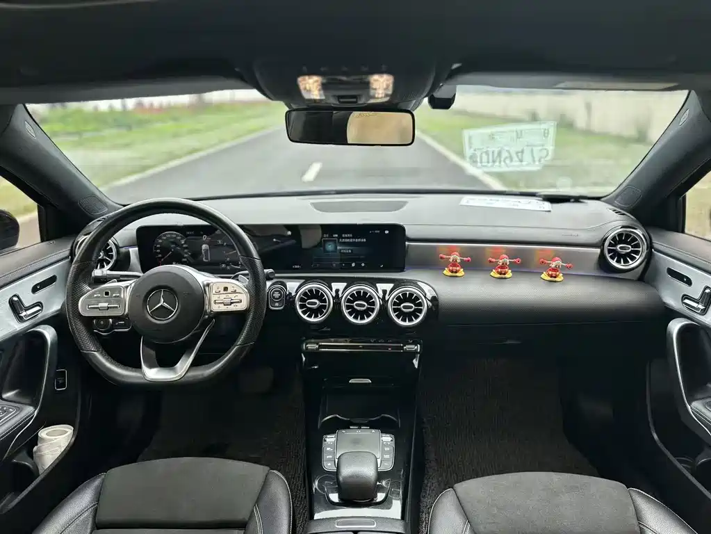 Mercedes-Benz A-Class — миниатюра 8