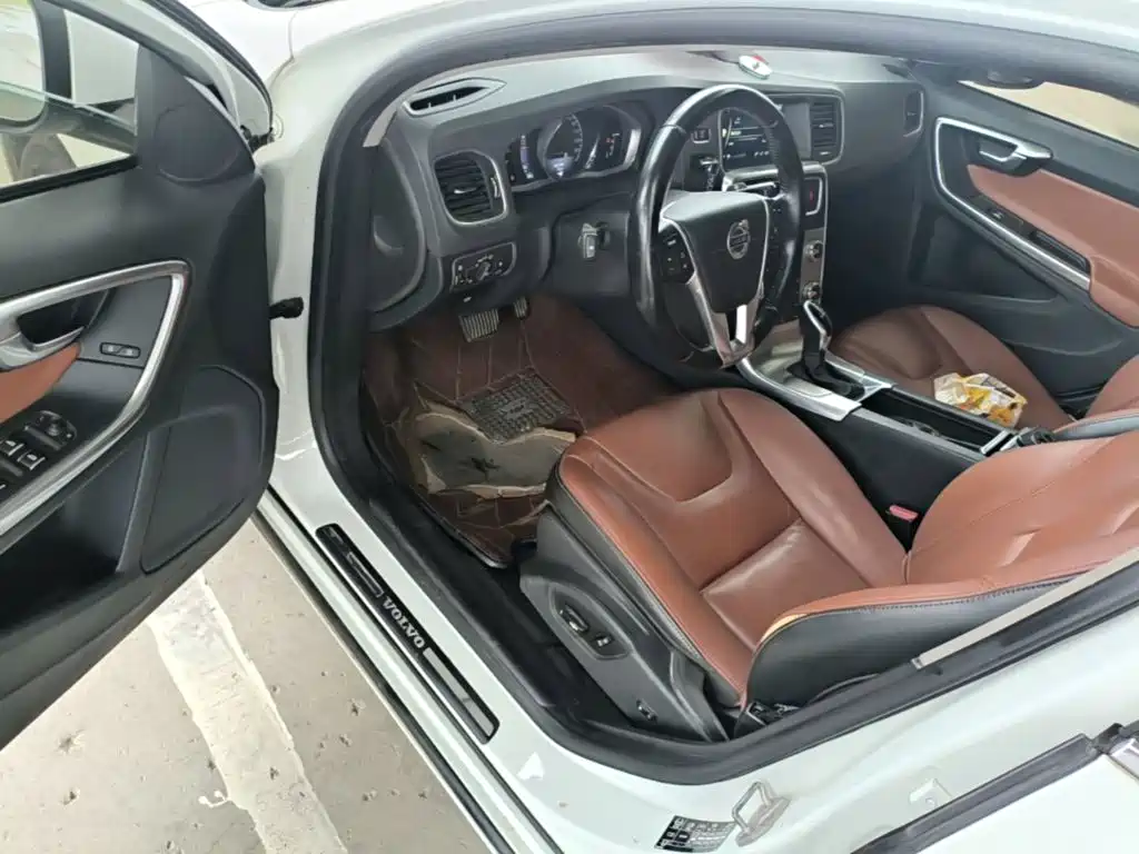 Volvo S60 — миниатюра 16