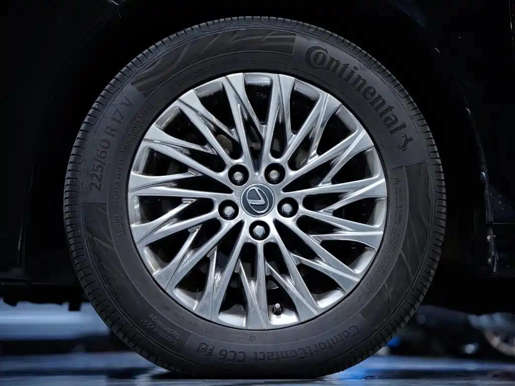 Lexus LM — миниатюра 3