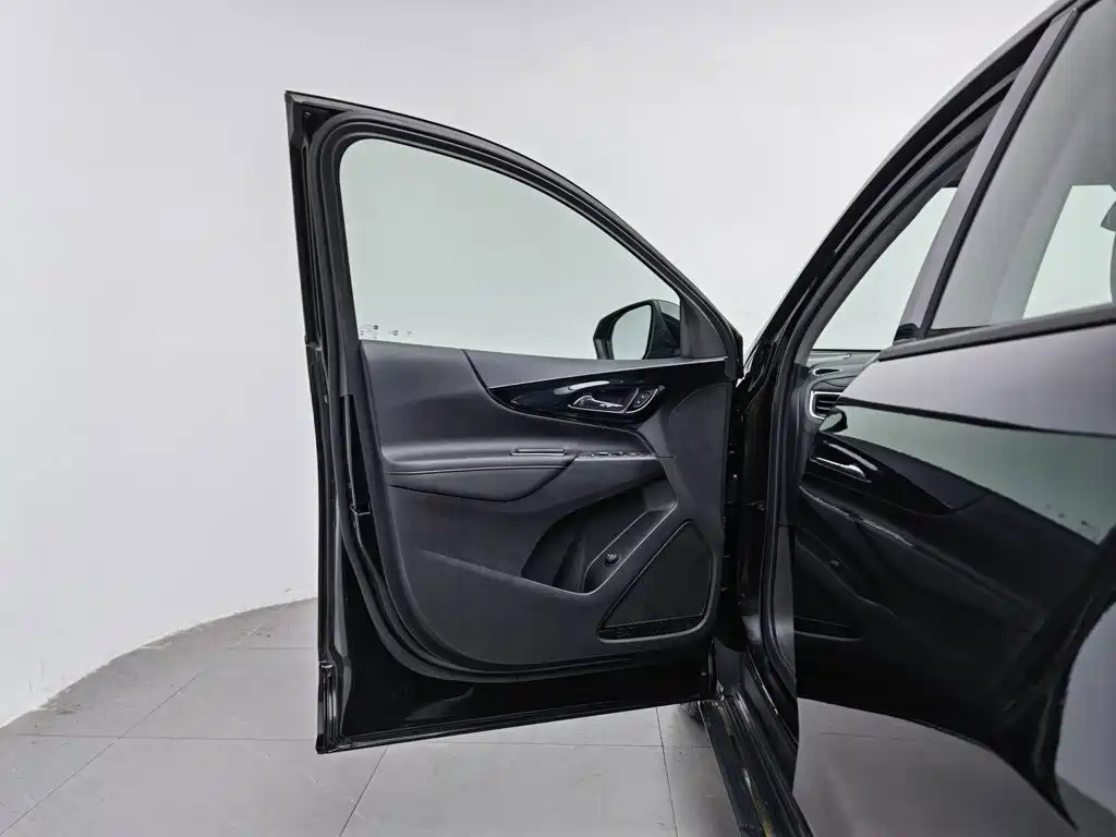 Chevrolet Equinox — миниатюра 8