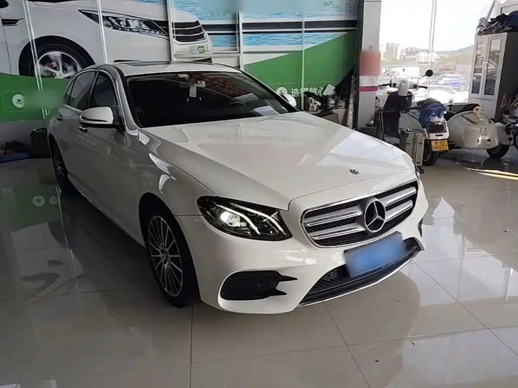 Mercedes-Benz E-Class — миниатюра 4