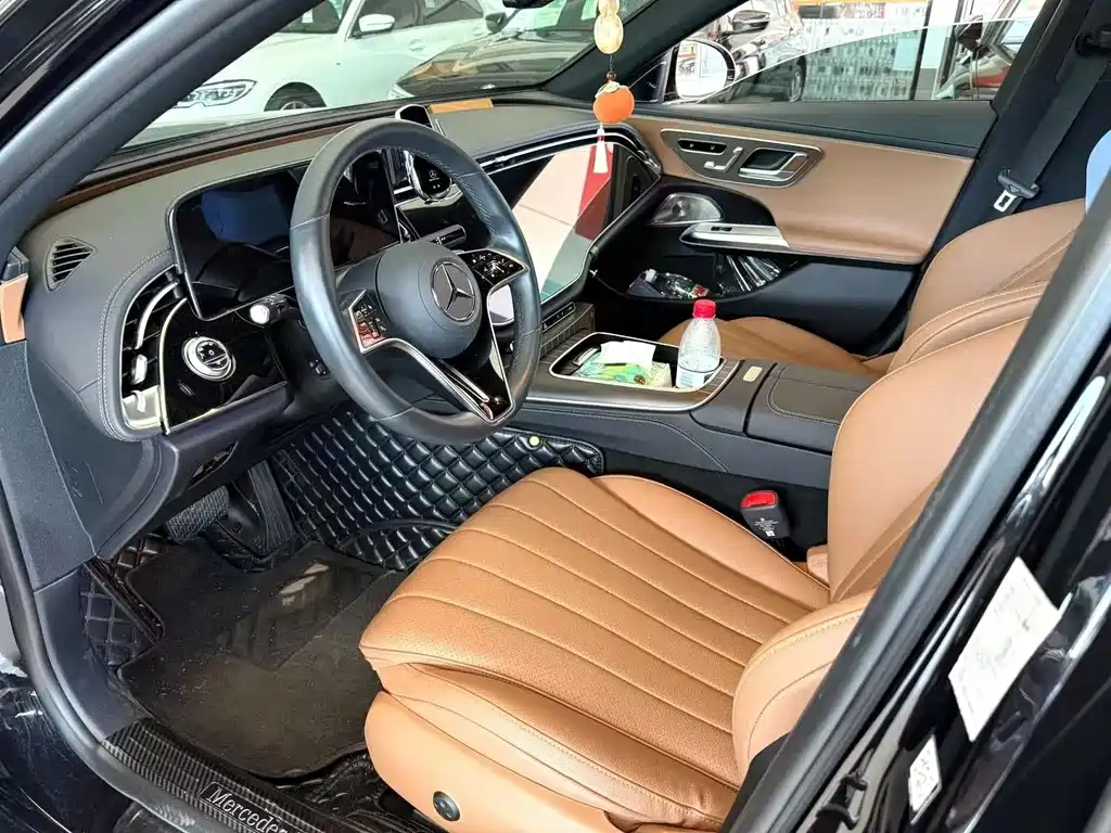 Mercedes-Benz E-Class — миниатюра 2
