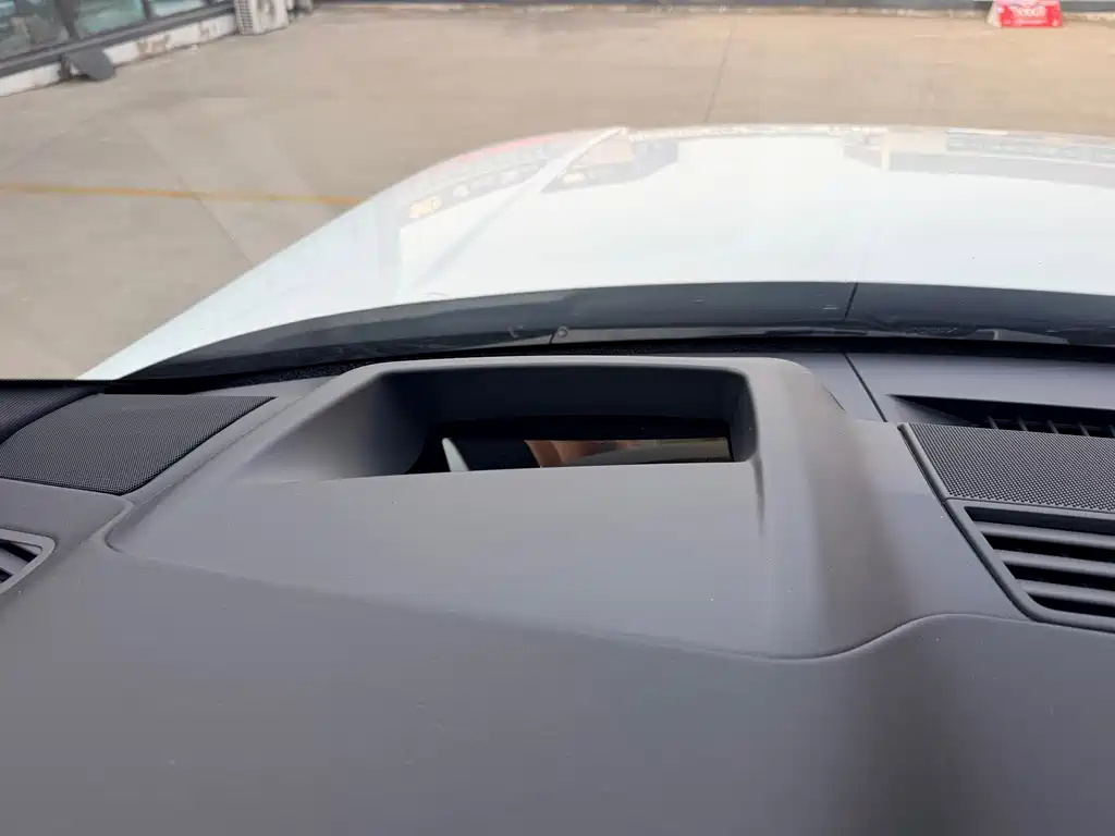 Land Rover Range Rover — миниатюра 19