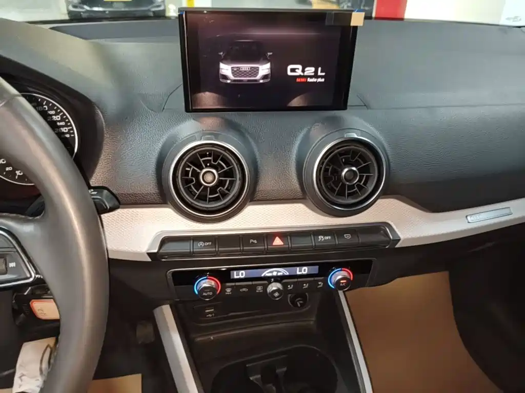 Audi Q2L — миниатюра 13