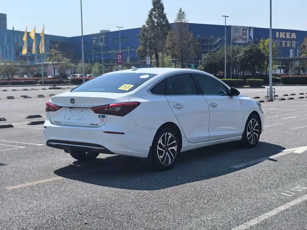 Changan Eado New Energy — миниатюра 9