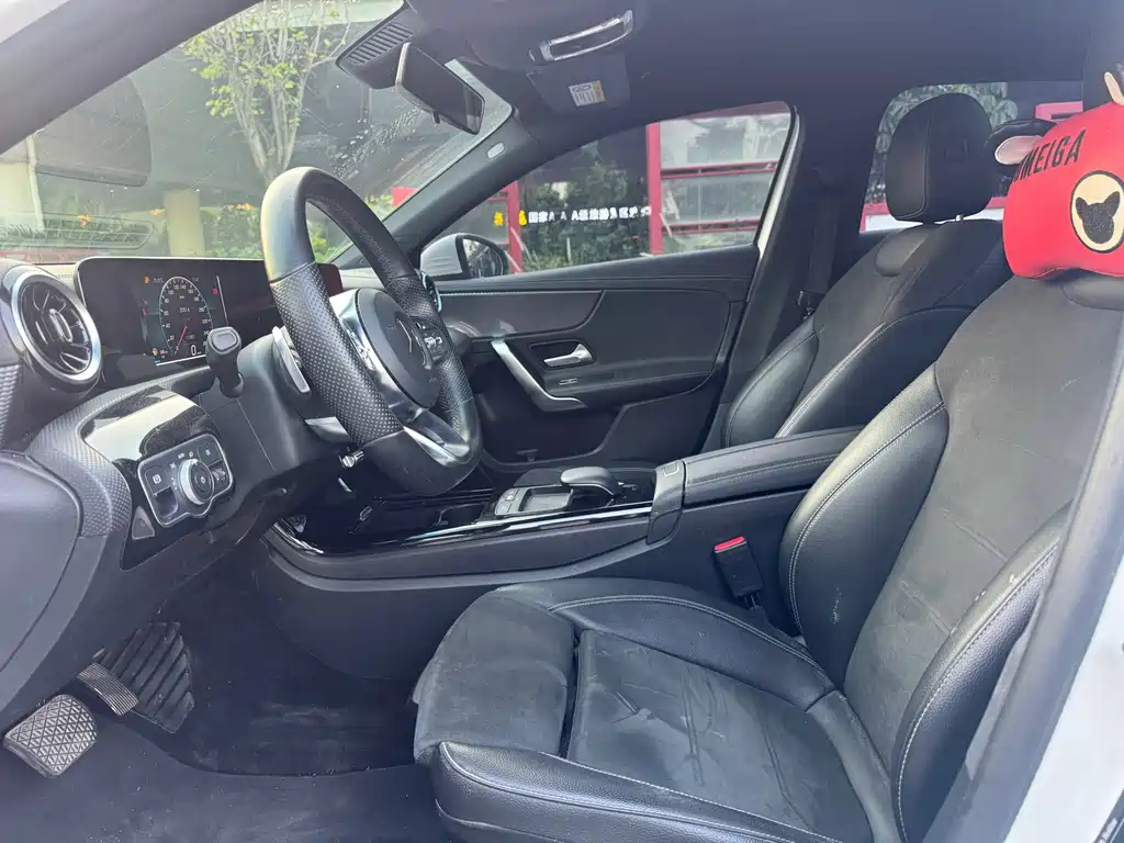Mercedes-Benz A-Class — миниатюра 8