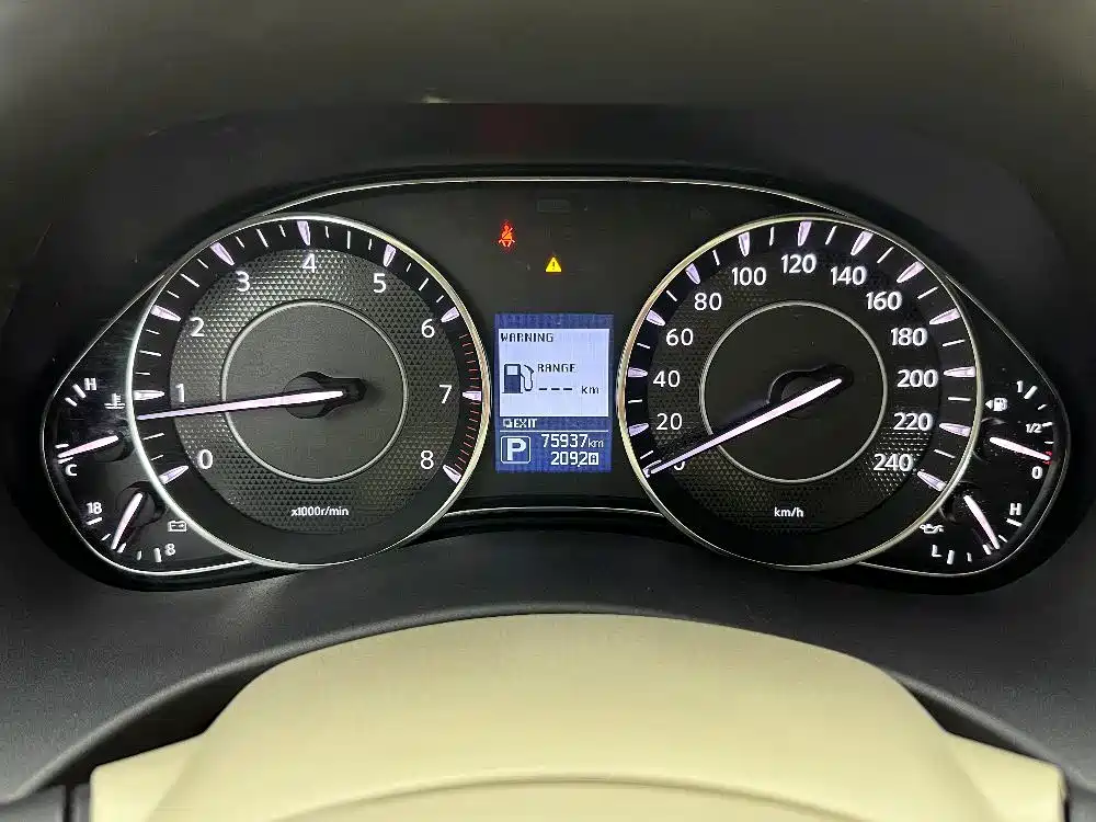 Nissan Patrol — миниатюра 21