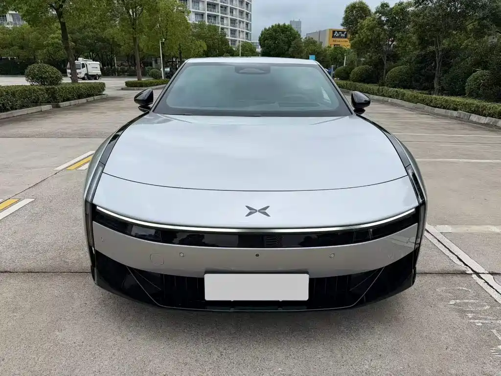 XPeng P7 — миниатюра 2