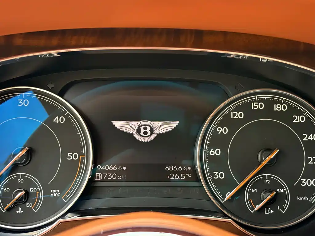Bentley Bentayga — миниатюра 11