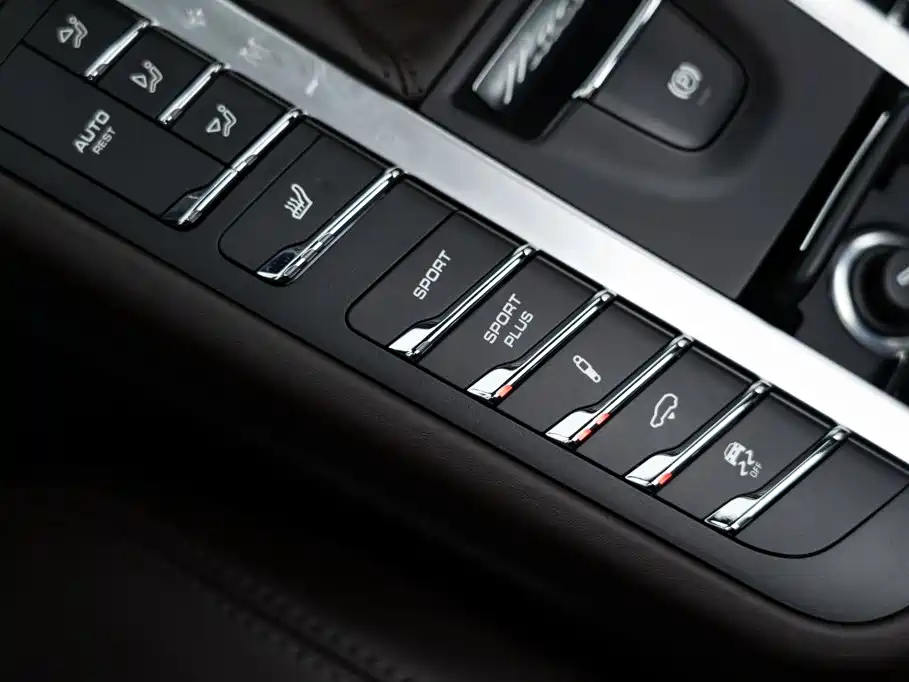 Porsche Macan — миниатюра 23