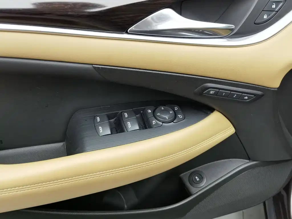 Buick LaCrosse — миниатюра 9
