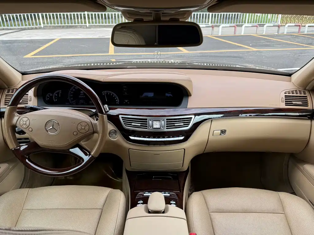 Mercedes-Benz S-Class — миниатюра 14