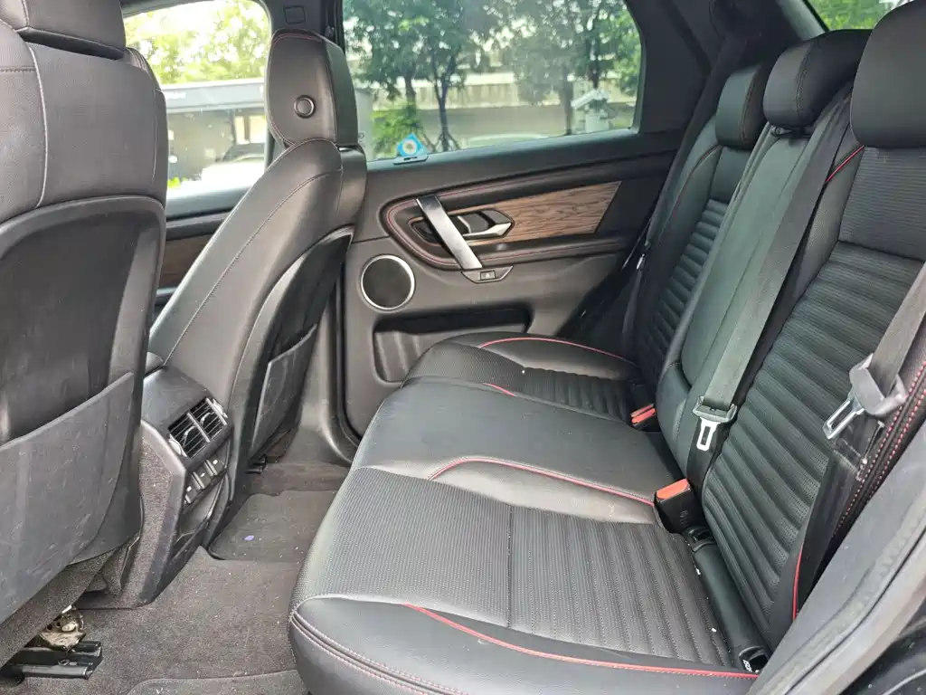 Land Rover Discovery Sport — миниатюра 6