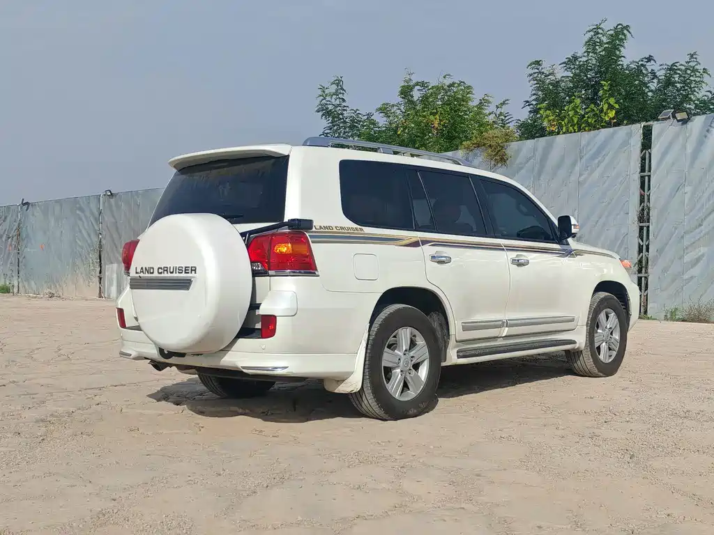 Toyota Land Cruiser — миниатюра 10