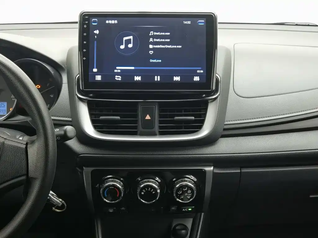 Toyota Yaris L — миниатюра 12