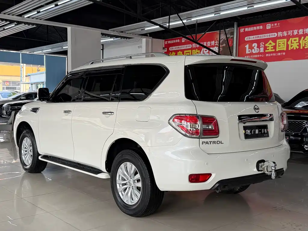 Nissan Patrol — миниатюра 6