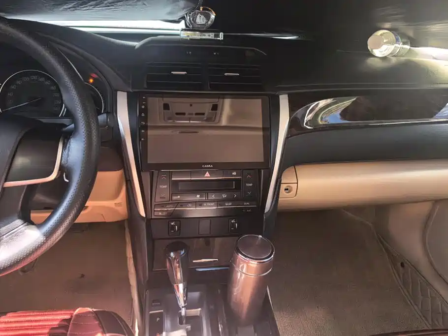 Toyota Camry — миниатюра 13
