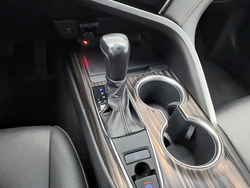 Toyota Camry — миниатюра 13
