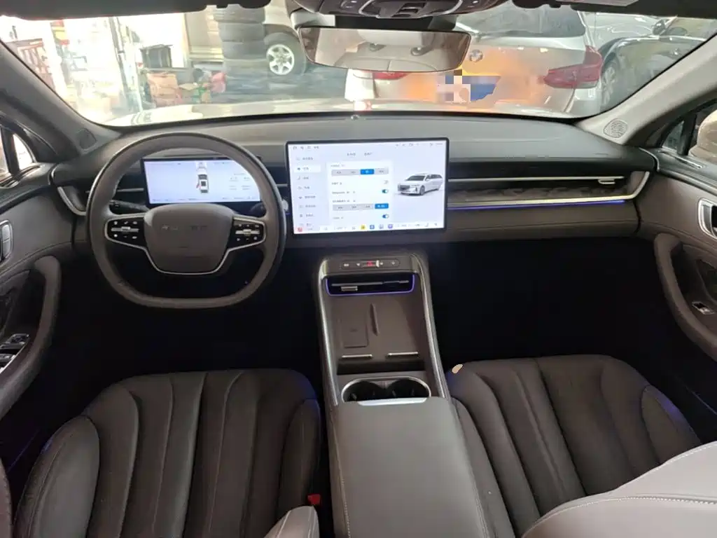 Roewe M7 DMH — миниатюра 10