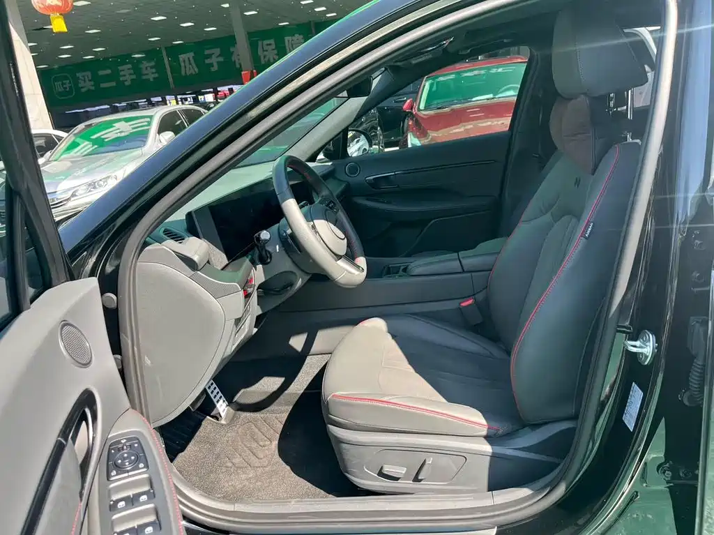 Hyundai Sonata — миниатюра 8