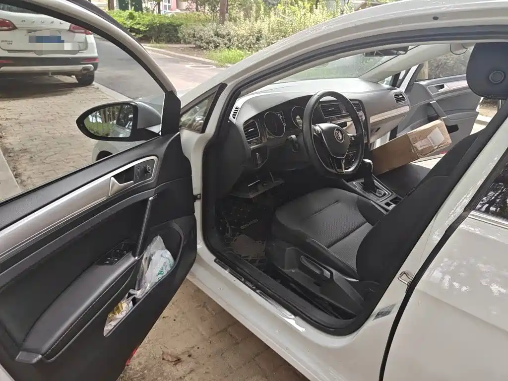 Volkswagen Golf — миниатюра 14