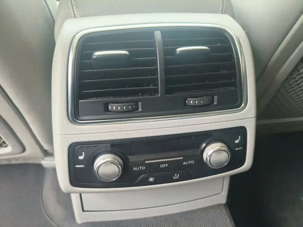 Audi A6L 2012 30 FSI Comfort