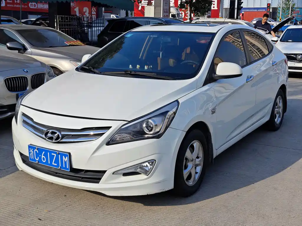 Hyundai Verna 2016
