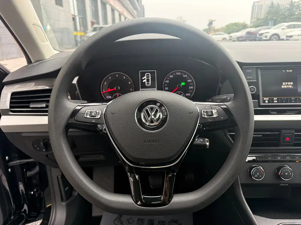 Volkswagen Lavida — миниатюра 7