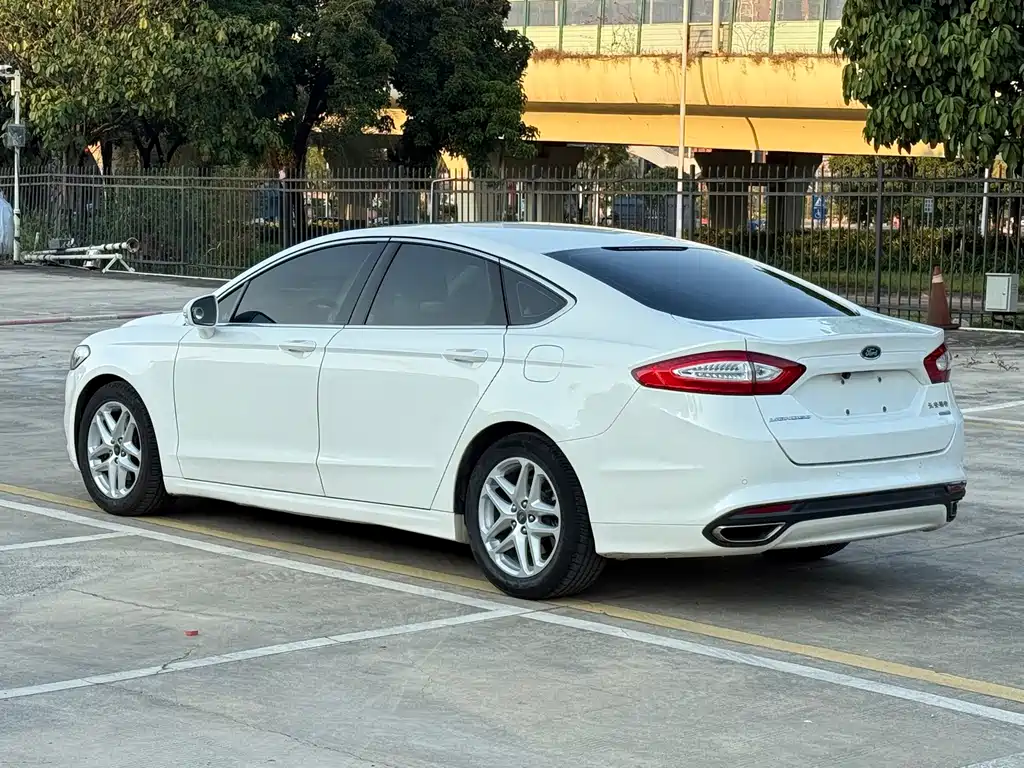 Ford Mondeo — миниатюра 5