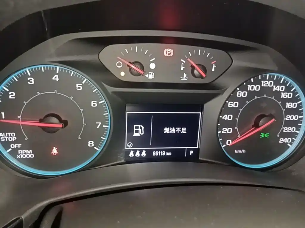 Chevrolet Equinox — миниатюра 12