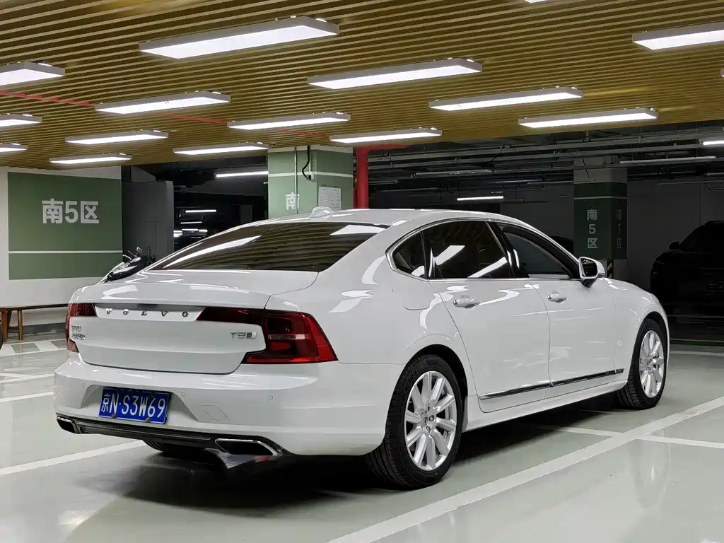 Volvo S90 — миниатюра 6