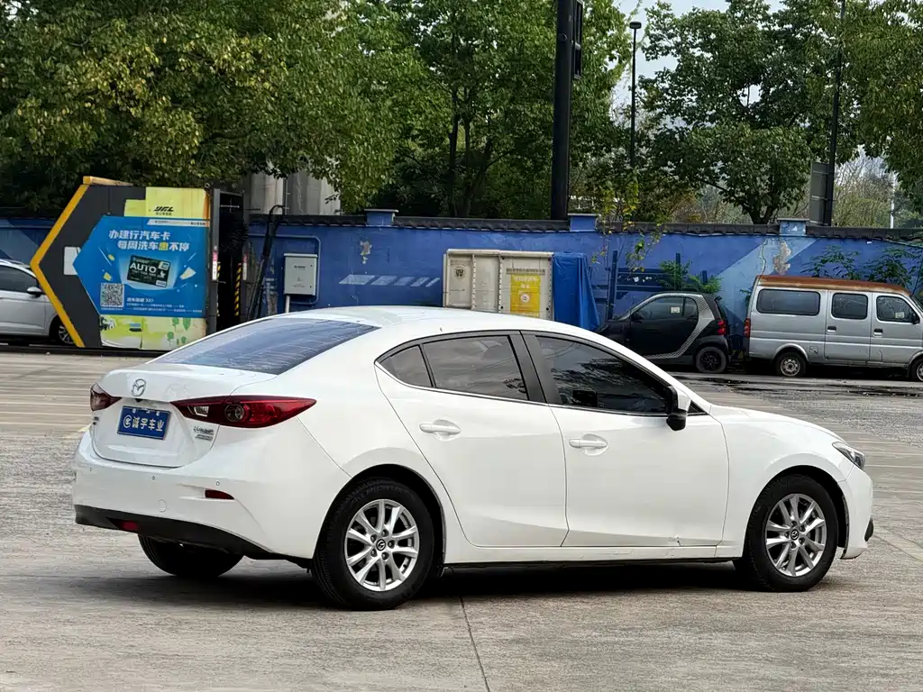 Mazda 3 Axela — миниатюра 14