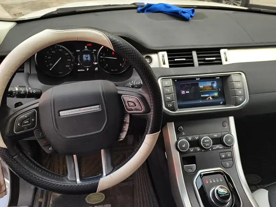 Land Rover Evoque — миниатюра 12
