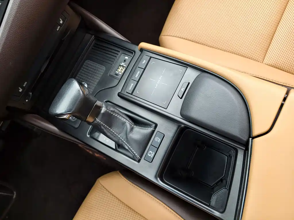 Lexus ES — миниатюра 24